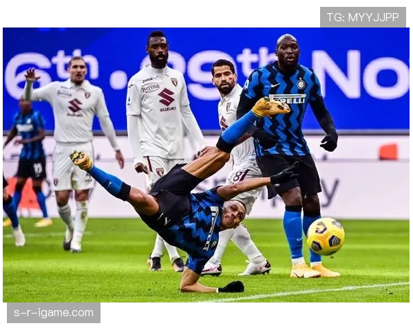 扎哈里扬加盟西甲，新赛季备受期待展现亮眼表现