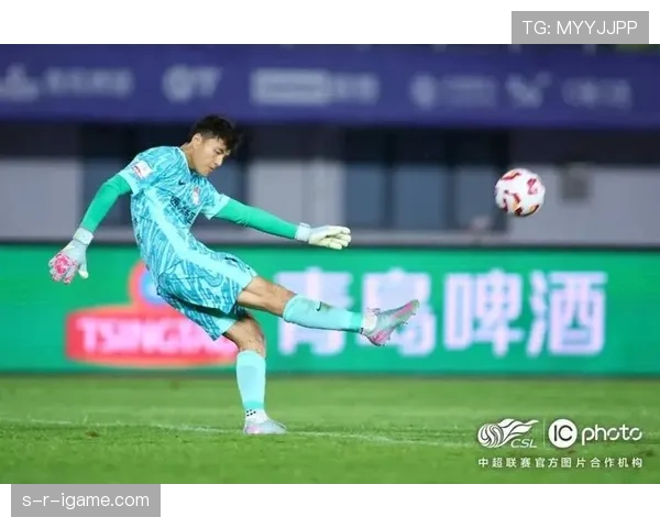 中超最佳门将荣膺年度最佳球员,稳健发挥助球队逐梦夺冠 中超最佳门将荣膺年度最佳球员,稳健发挥助球队逐梦夺冠