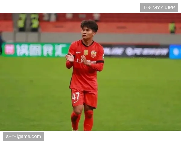 上海申花根宝基地助力青训，年轻球员稳健成长引关注