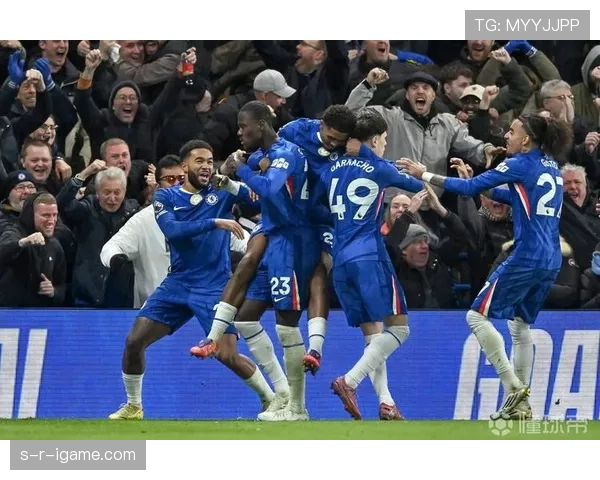 切尔西阵容调整频繁,位置重叠问题显现,稳定性面临考验 切尔西阵容调整频繁,位置重叠问题显现,稳定性面临考验